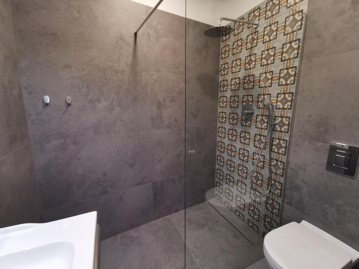 Nowe Apartamenty Zamkowa Vis A Vis Wawelu Cracovia Exterior foto
