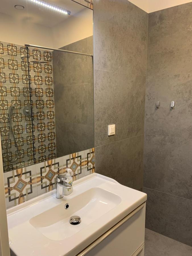 Nowe Apartamenty Zamkowa Vis A Vis Wawelu Cracovia Exterior foto