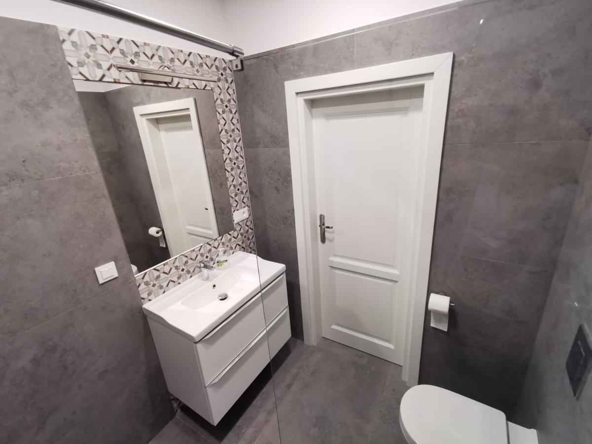 Nowe Apartamenty Zamkowa Vis A Vis Wawelu Cracovia Exterior foto